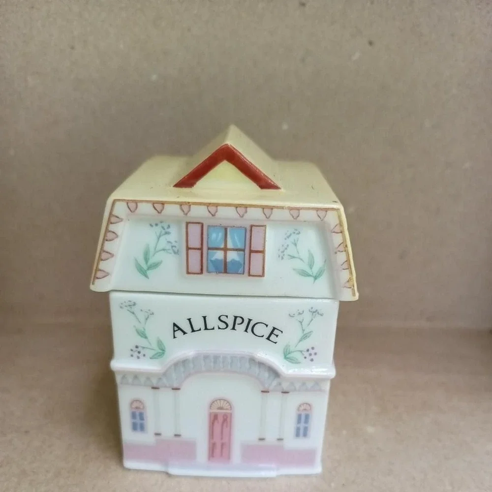 Vinatage 1989 Lenox Spice Village Allspice porcelain box cottagecore